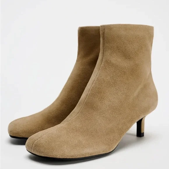 Brand new tan suede boots - Picture 2 of 5